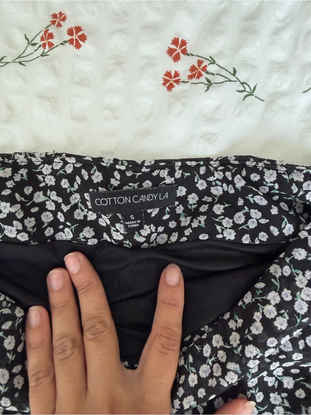 Black Floral Ruffle skort - Picture 3 of 3